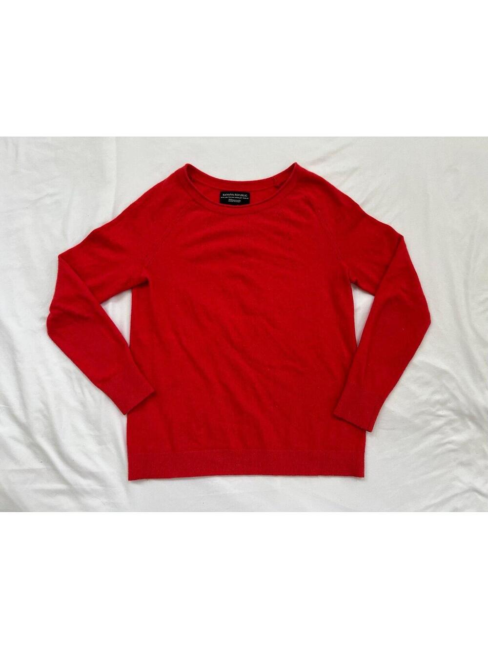 Banana Republic women’s size small red filpucci sweater